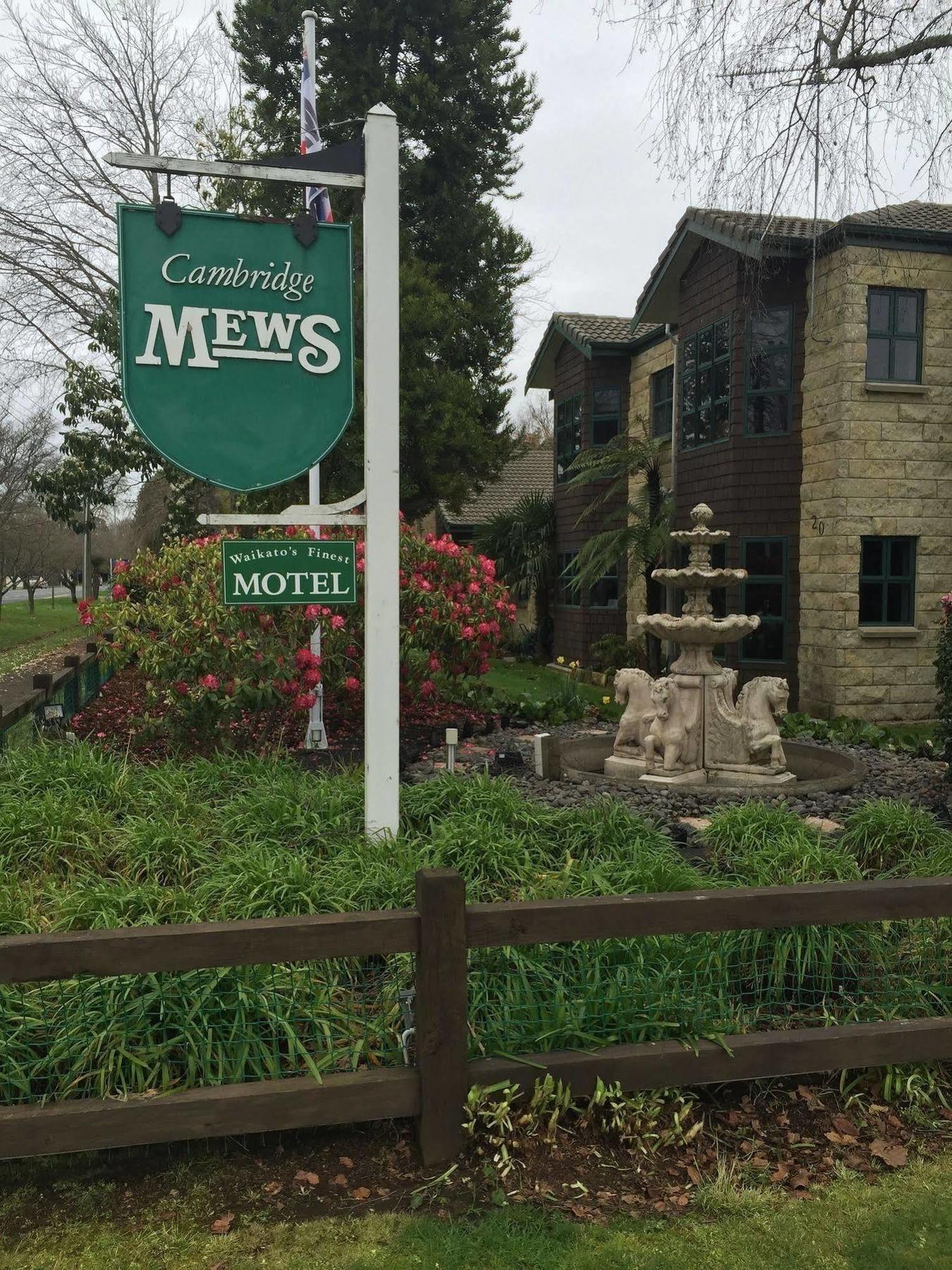 Cambridge Mews Motel Exterior foto